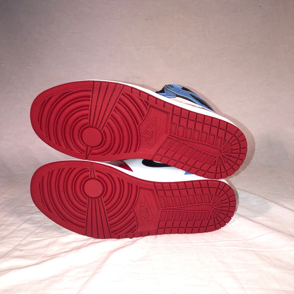 Jordan 1 Retro High Fearless UNC Chicago - Picture 7 of 8